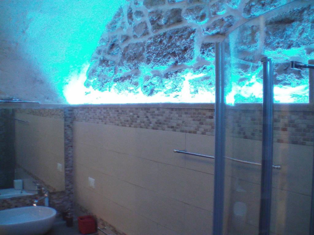 Bed and Breakfast La Grotta Мезанье Номер фото