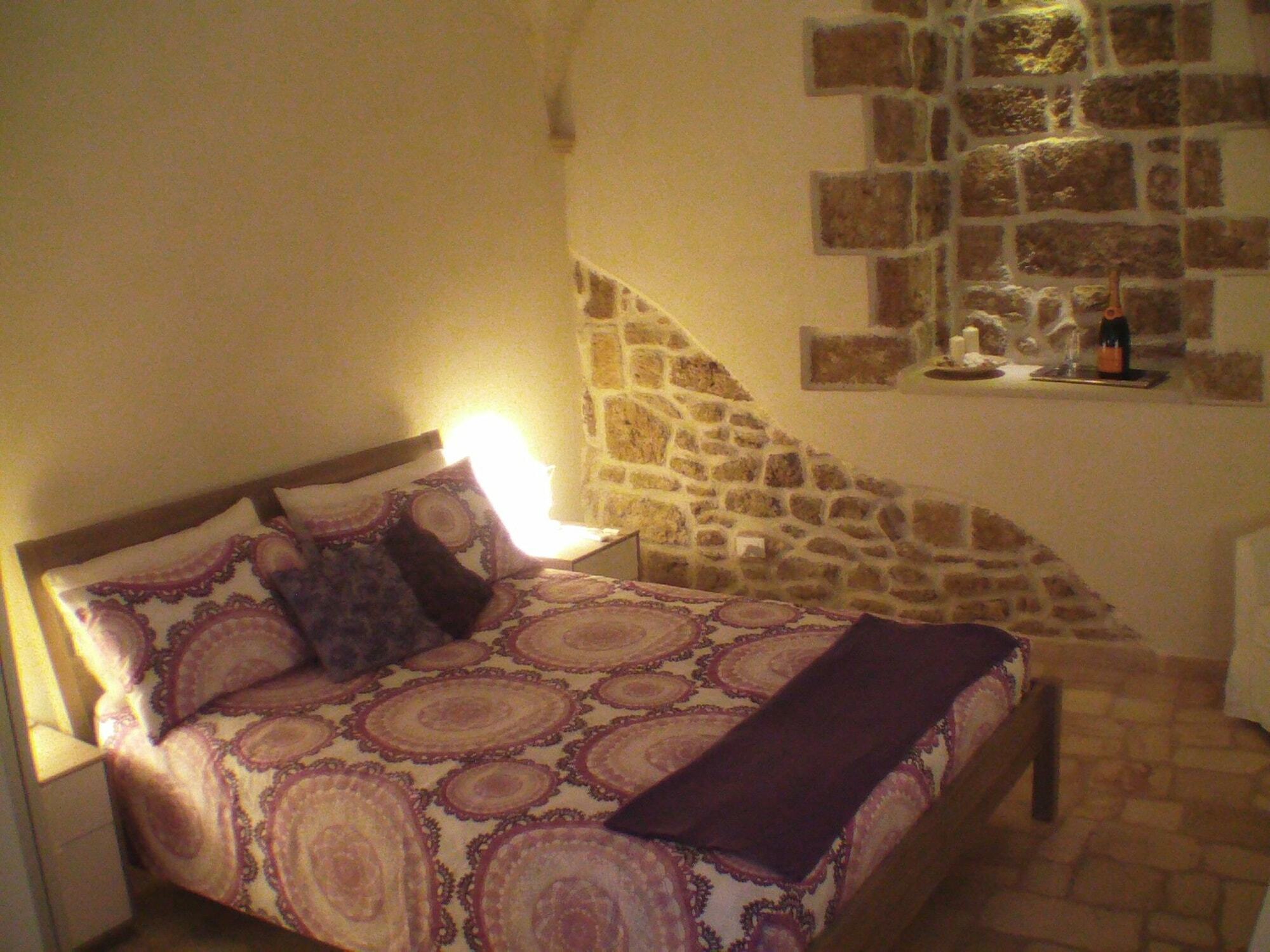 Bed and Breakfast La Grotta Мезанье Экстерьер фото